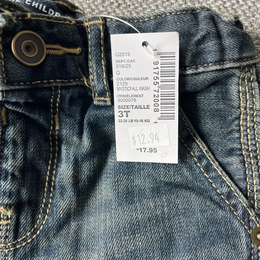 Boys 3T adjustable waist Jean shorts snap closure
